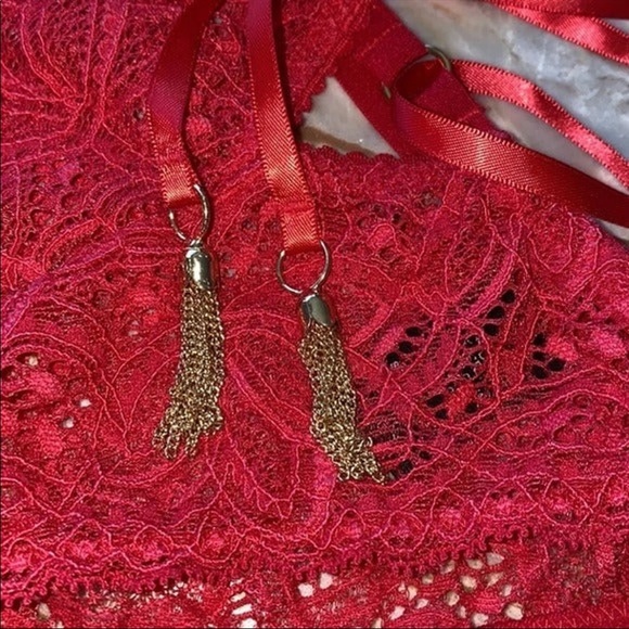2 pcs Patch & Victoria's Secret Lace Panties Wrap Kink Strap Metal Chain Tassels - Picture 6 of 7